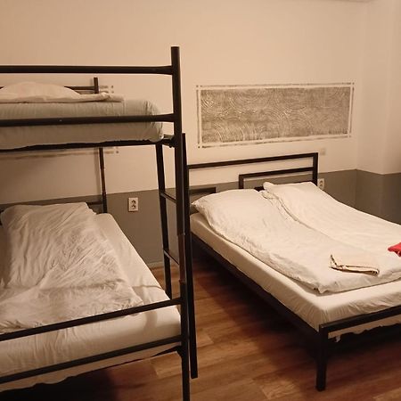 Zen Hostel คลูจ-นาโปกา ภายนอก รูปภาพ
