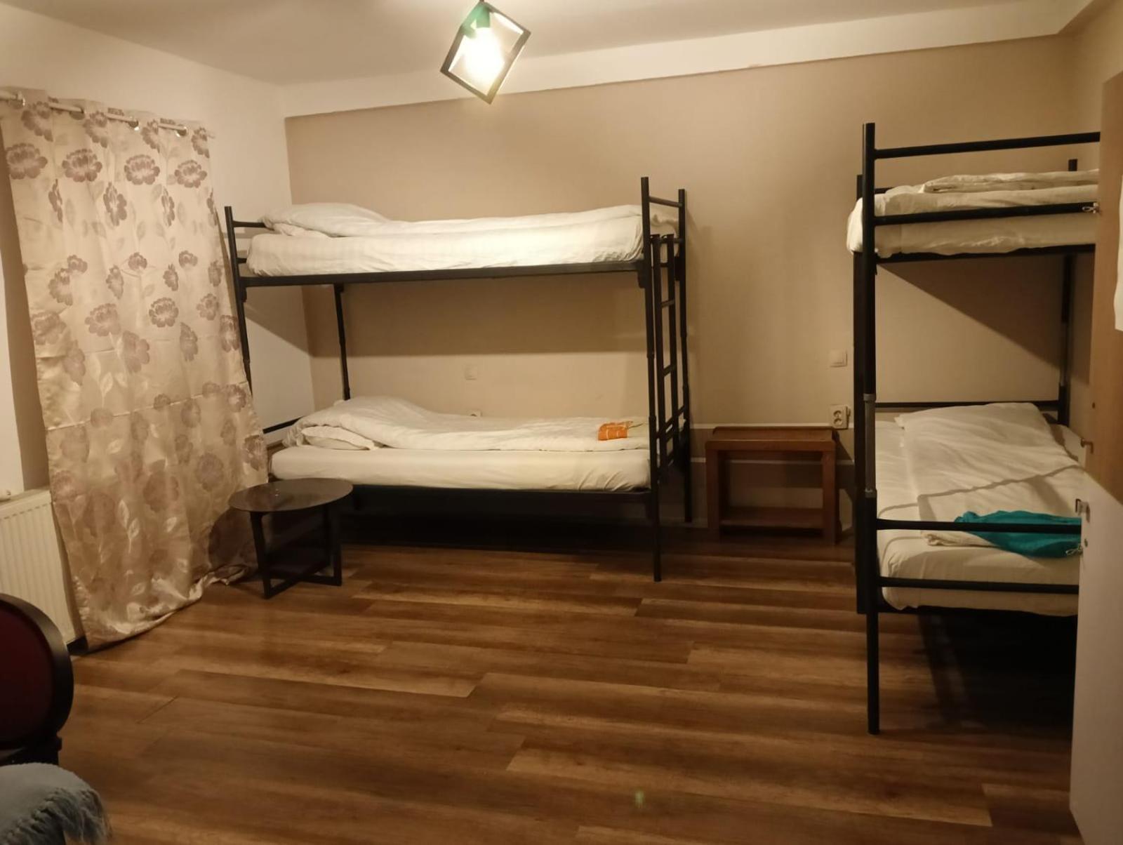 Zen Hostel คลูจ-นาโปกา ภายนอก รูปภาพ
