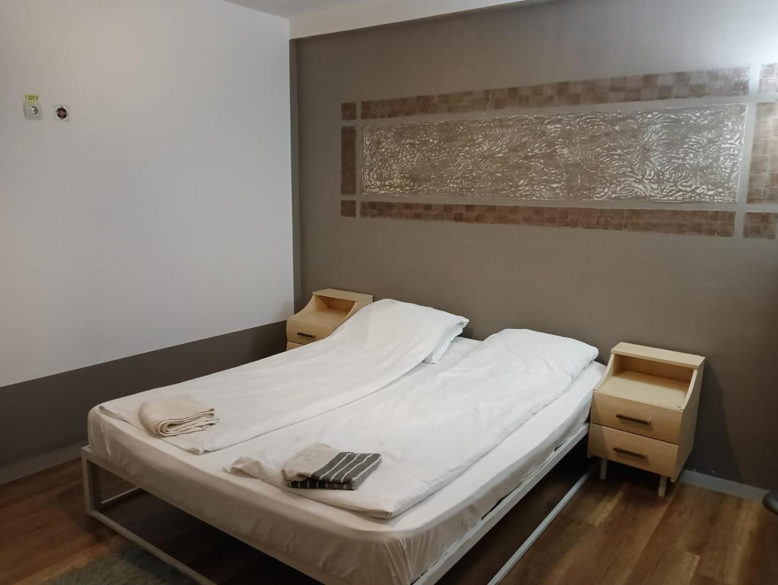 Zen Hostel คลูจ-นาโปกา ภายนอก รูปภาพ